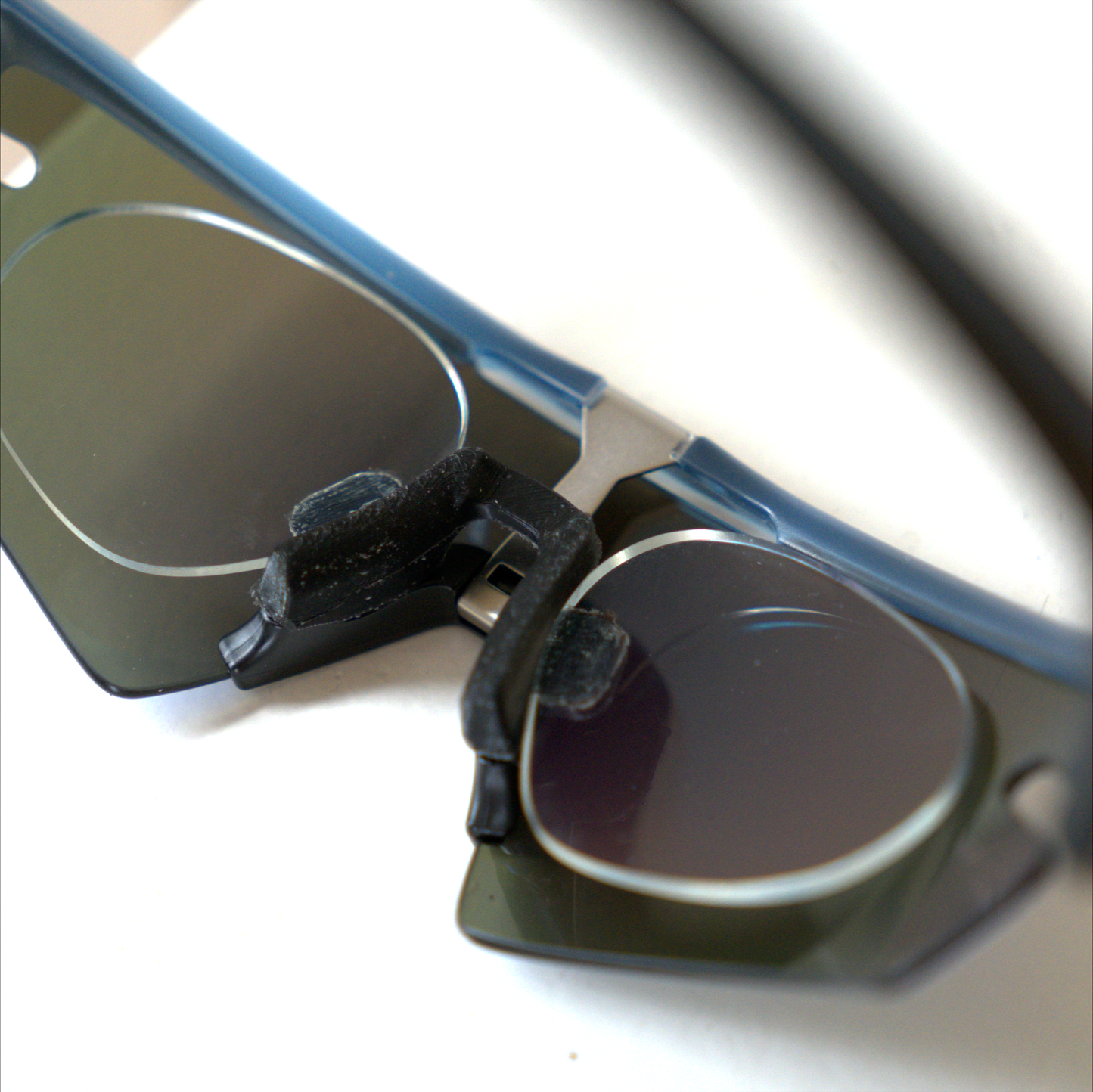 Close-up of the Oakley Sphaera prescription insert nosepiece and rimless prescription lens edges