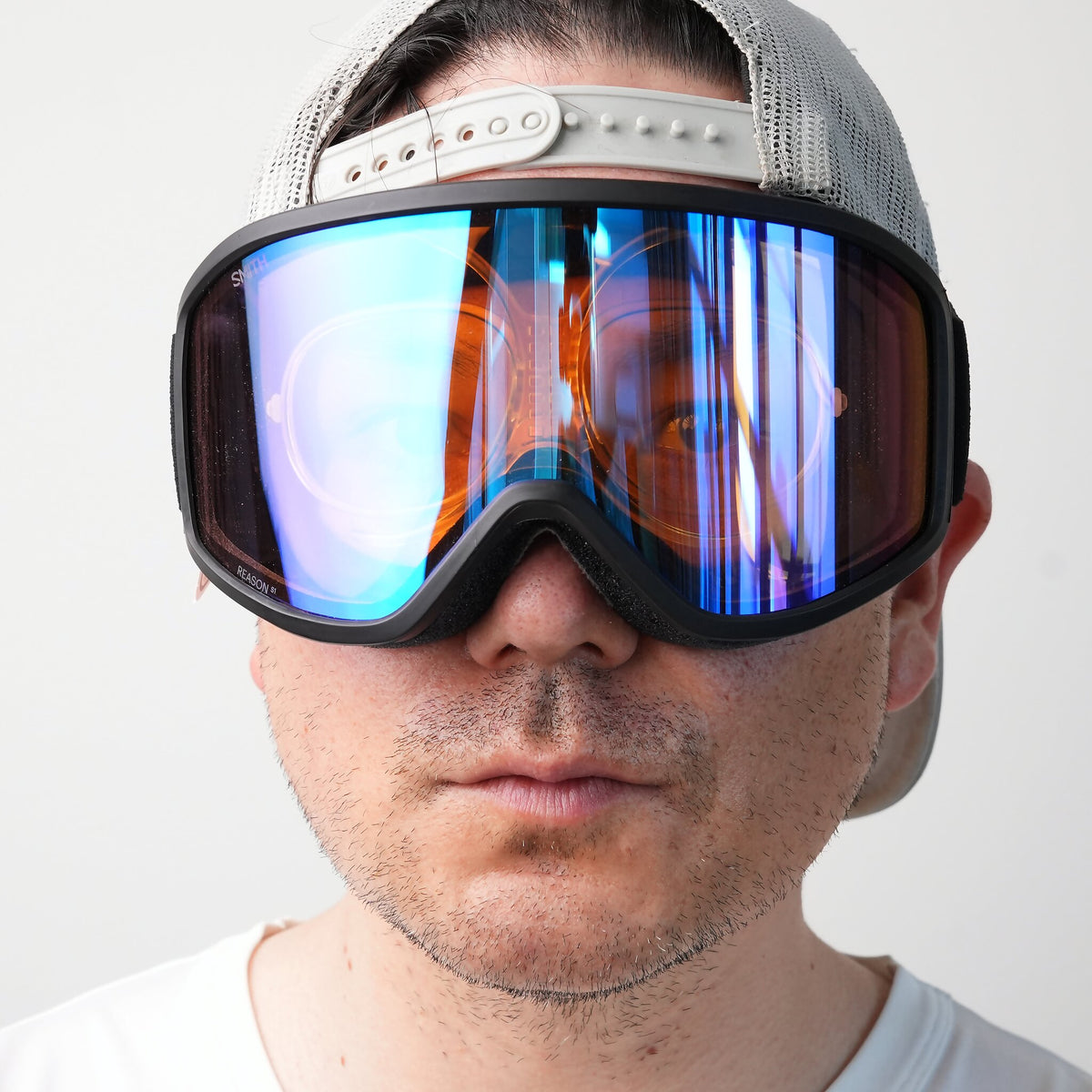 Smith Reason OTG Skibrille getragen mit eingesetztem Sehstärke Clip statt Brille, Frontansicht