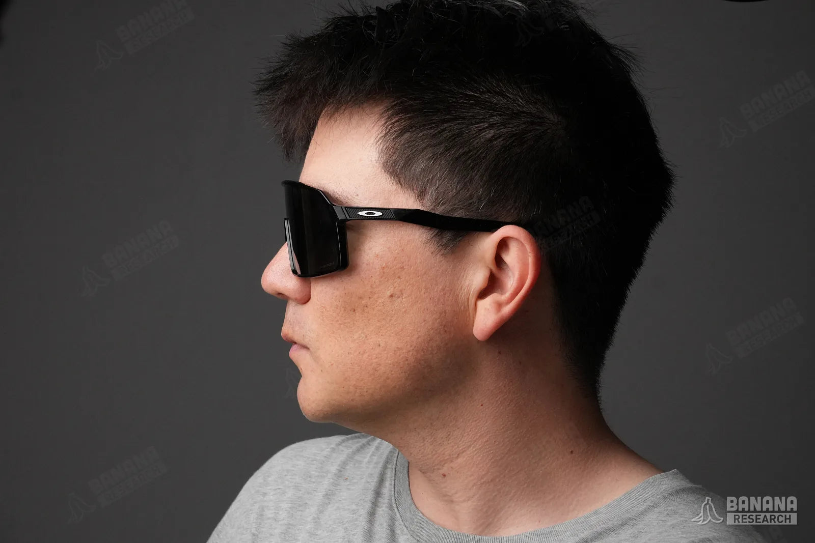 Side profile, showing how far the lens stands off the face
