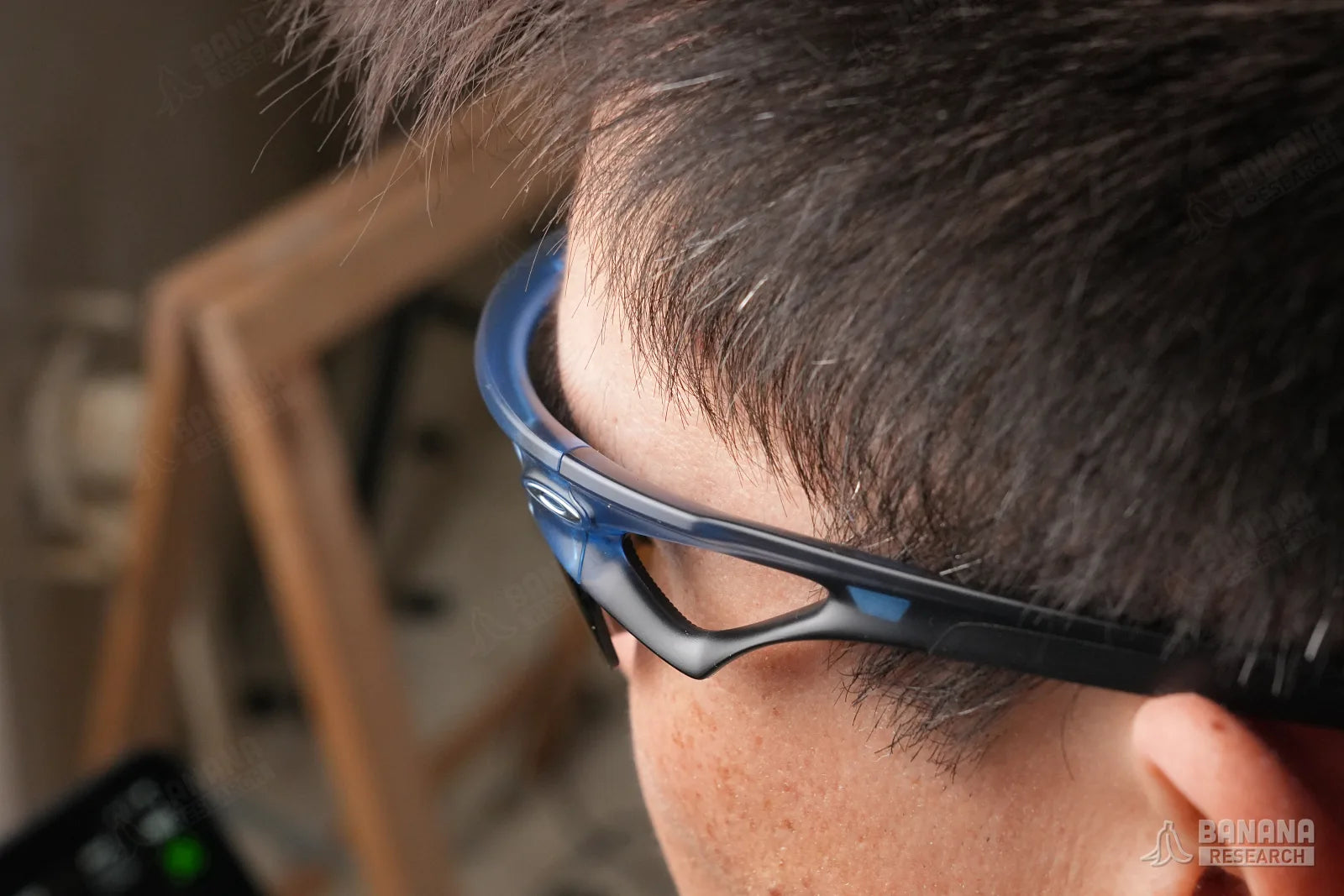 The gap between lens and eye socket, side on
