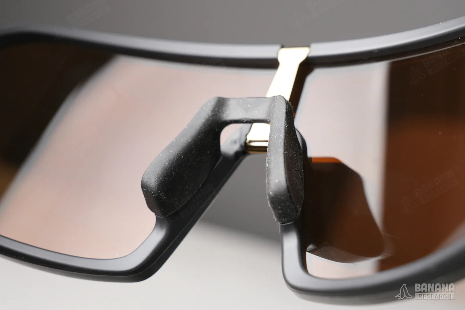Nose pad and bridge, macro